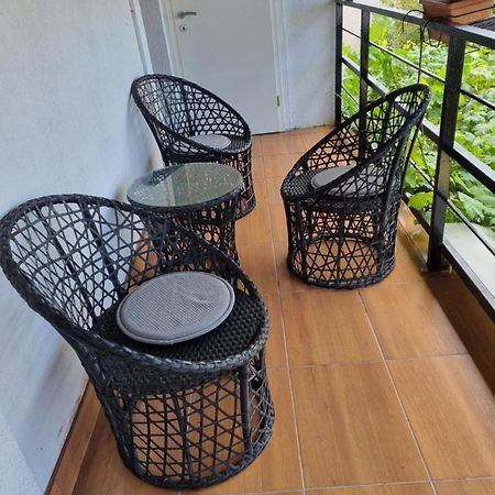 Caci Apartman Črni Kal Kültér fotó